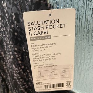 Athleta Salutation 2 with pockets, xxs
